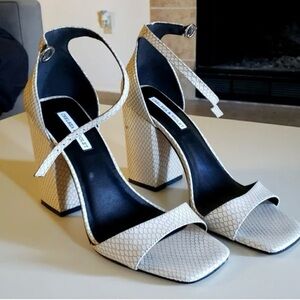 Chelsea & Violet Cream and Black Heels